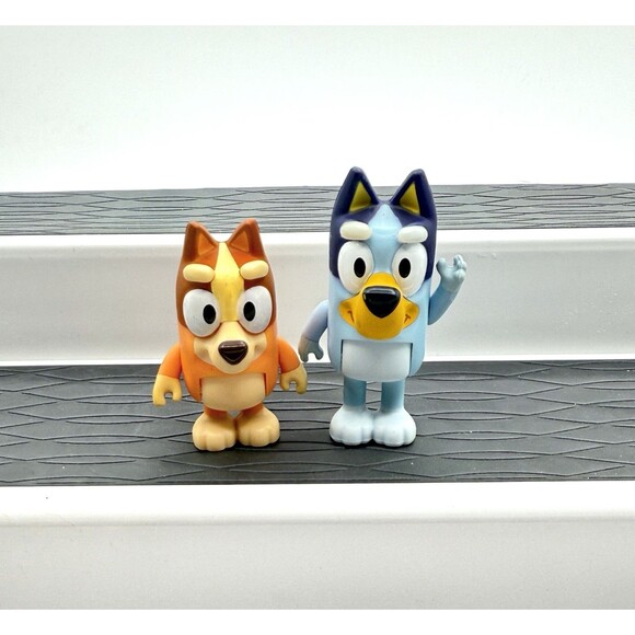 Bluey And Friends Bandit And Bingo Red Heeler Action Figures Cartoon - Picture 1 of 4